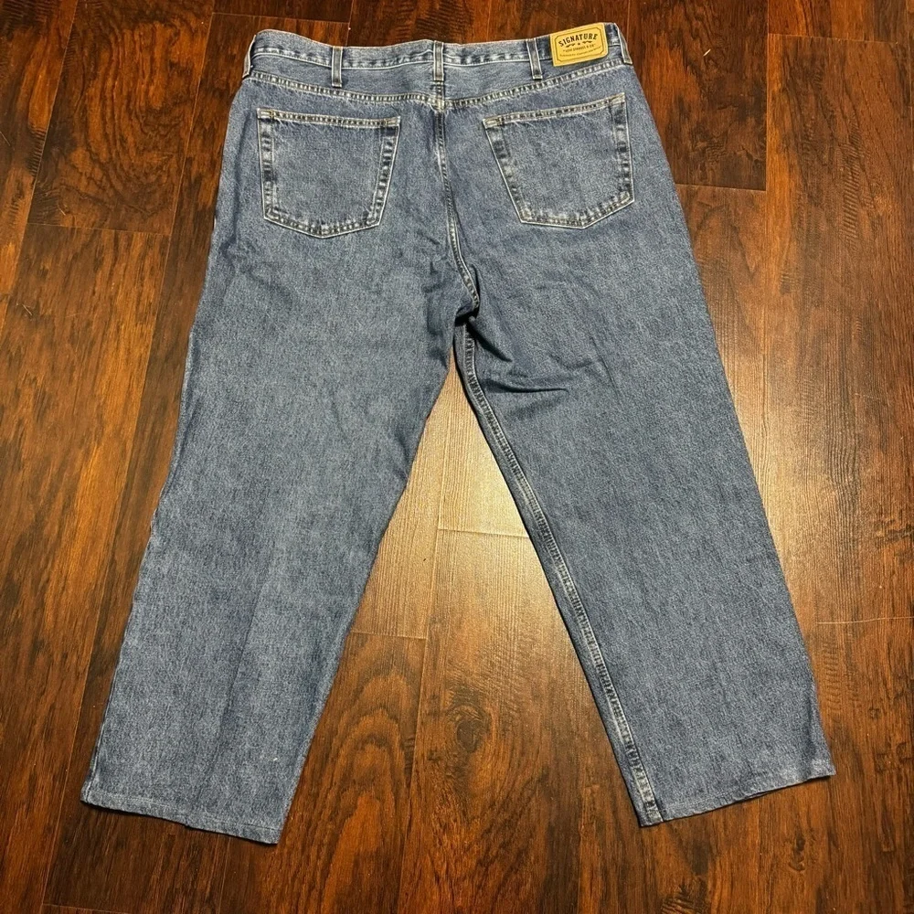 LEVI’s Signature Classic Blue Jeans Relaxed Fit 44x30